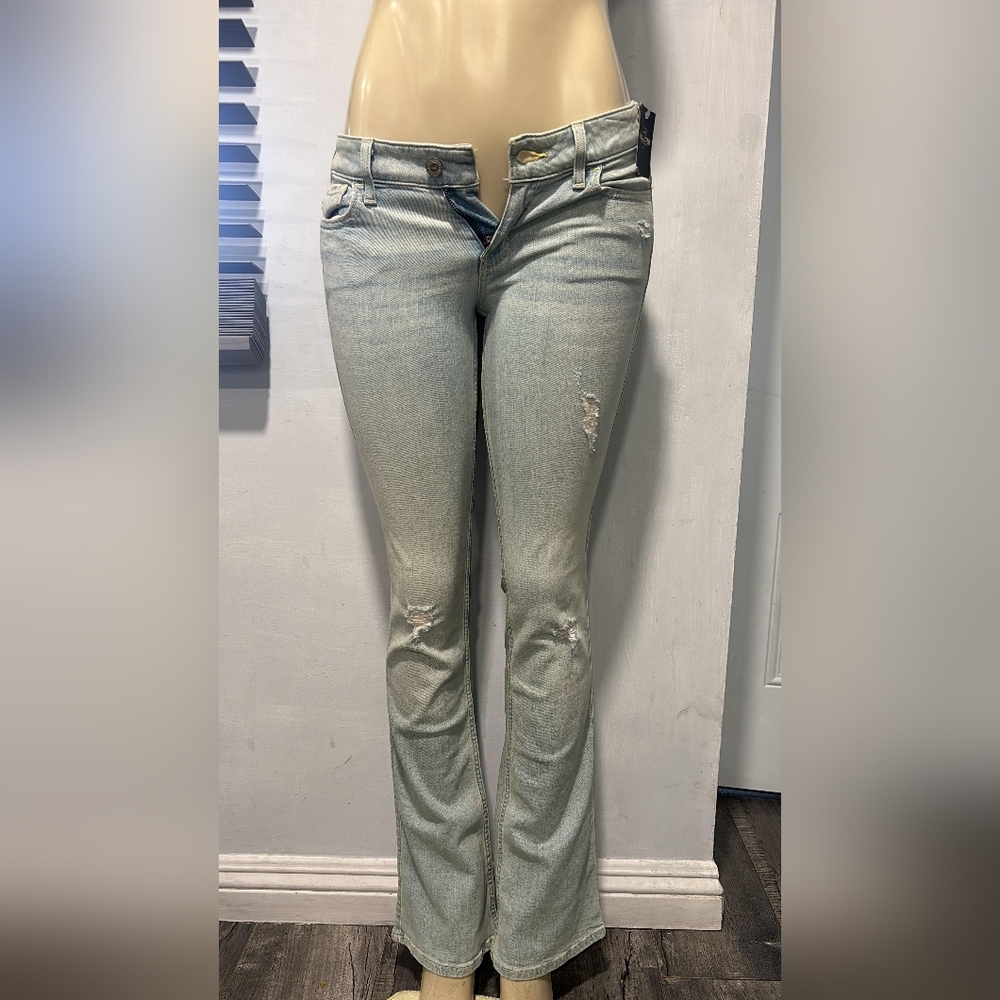 Hollister Women's Light Blue Jeans